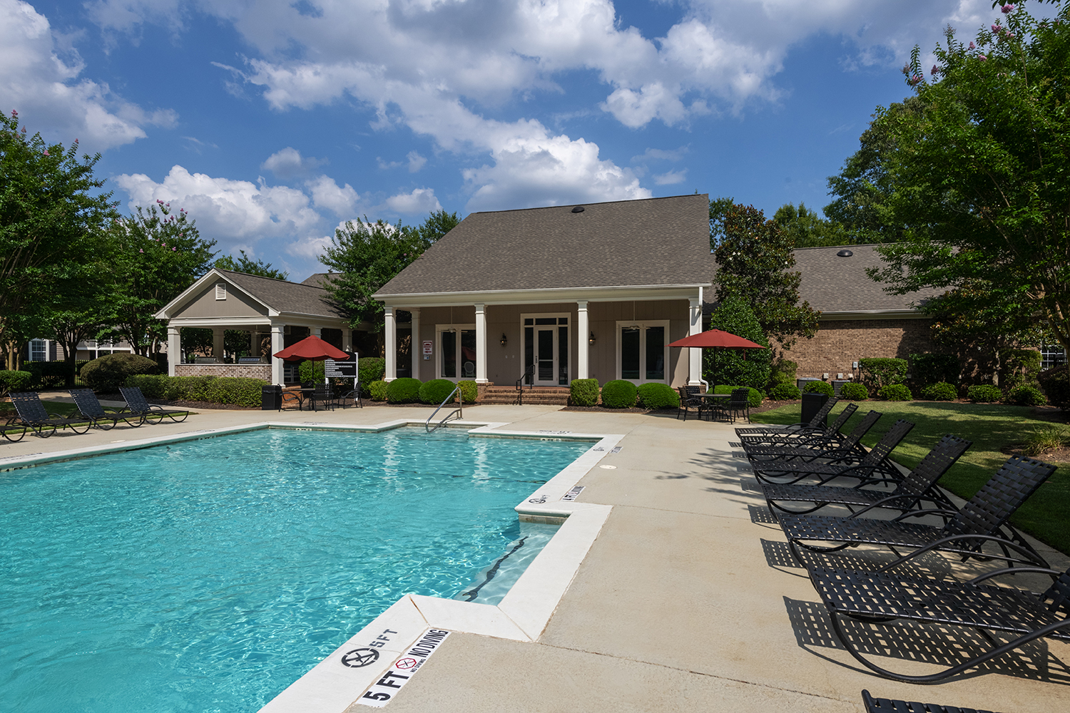 Brighton Park The Multifamily Advisory Group at Cushman & Wakefield